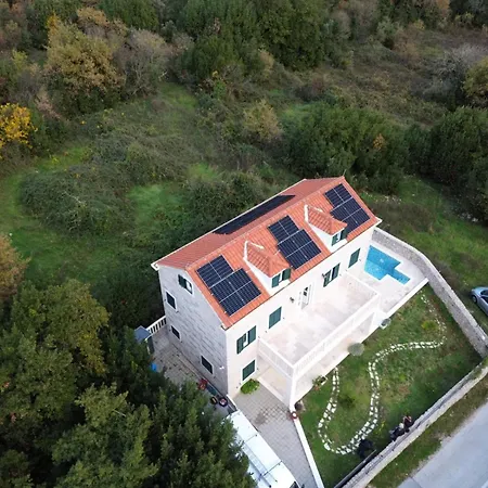 Leen Dubrovnik فيلة *