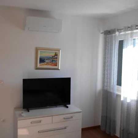 Leen Dubrovnik فيلة Thurinici