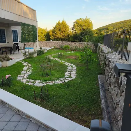 Leen Dubrovnik * Thurinici