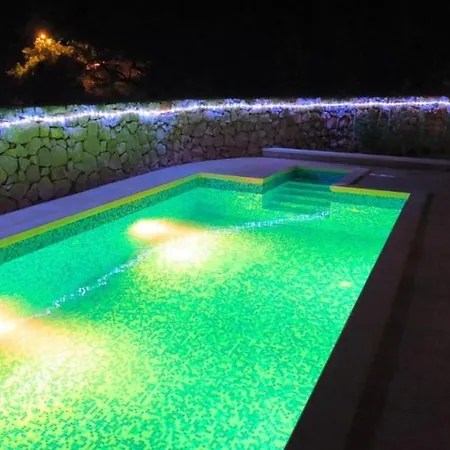 Leen Dubrovnik *